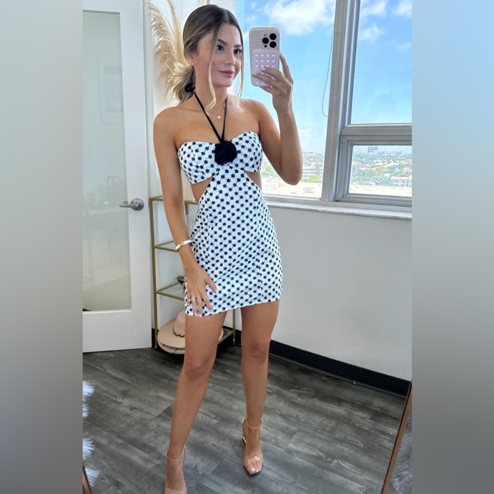 NWT Olivaceous Black White Halter Cut Out Dress